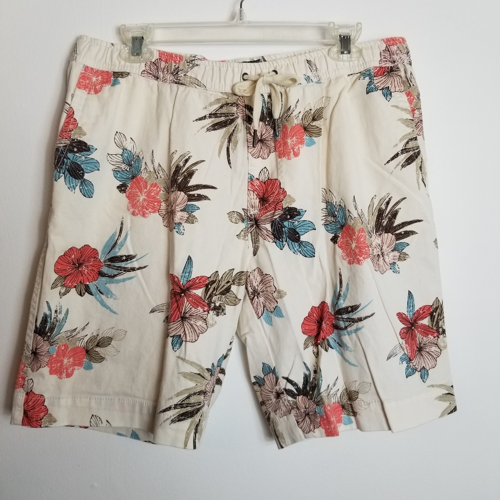 Plugg Floral Elastic Waist Flat Front Shorts